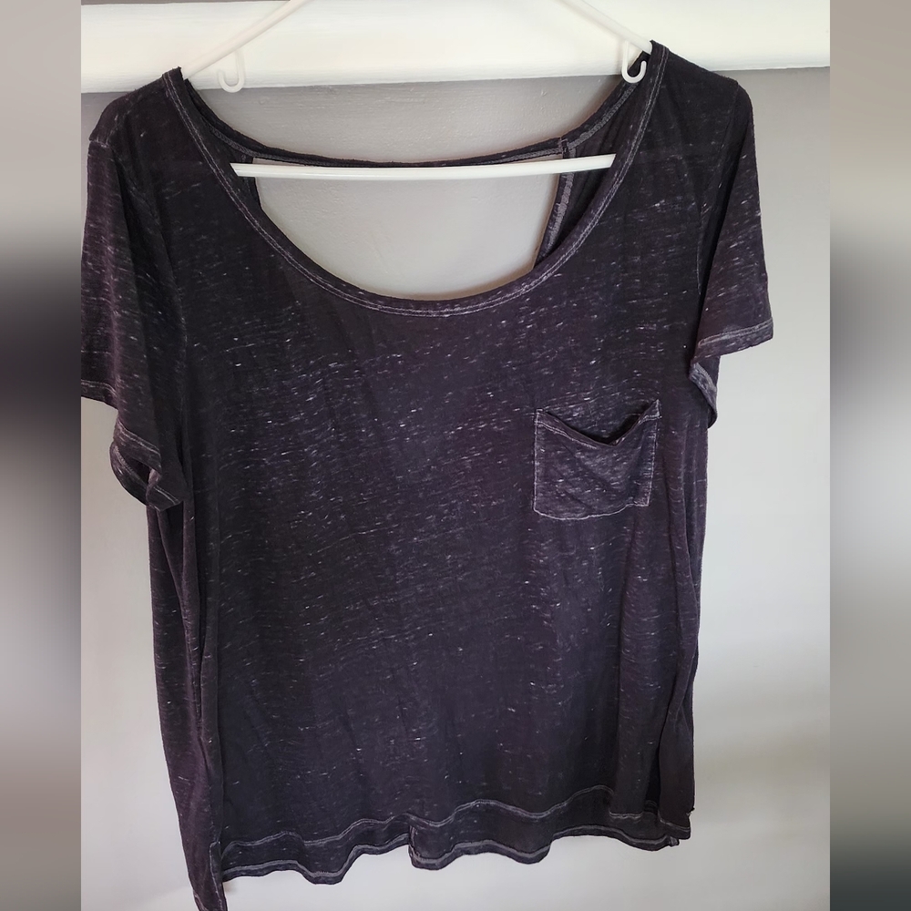 American Eagle Outfitters Black and Gray Relaxed T-Shirt